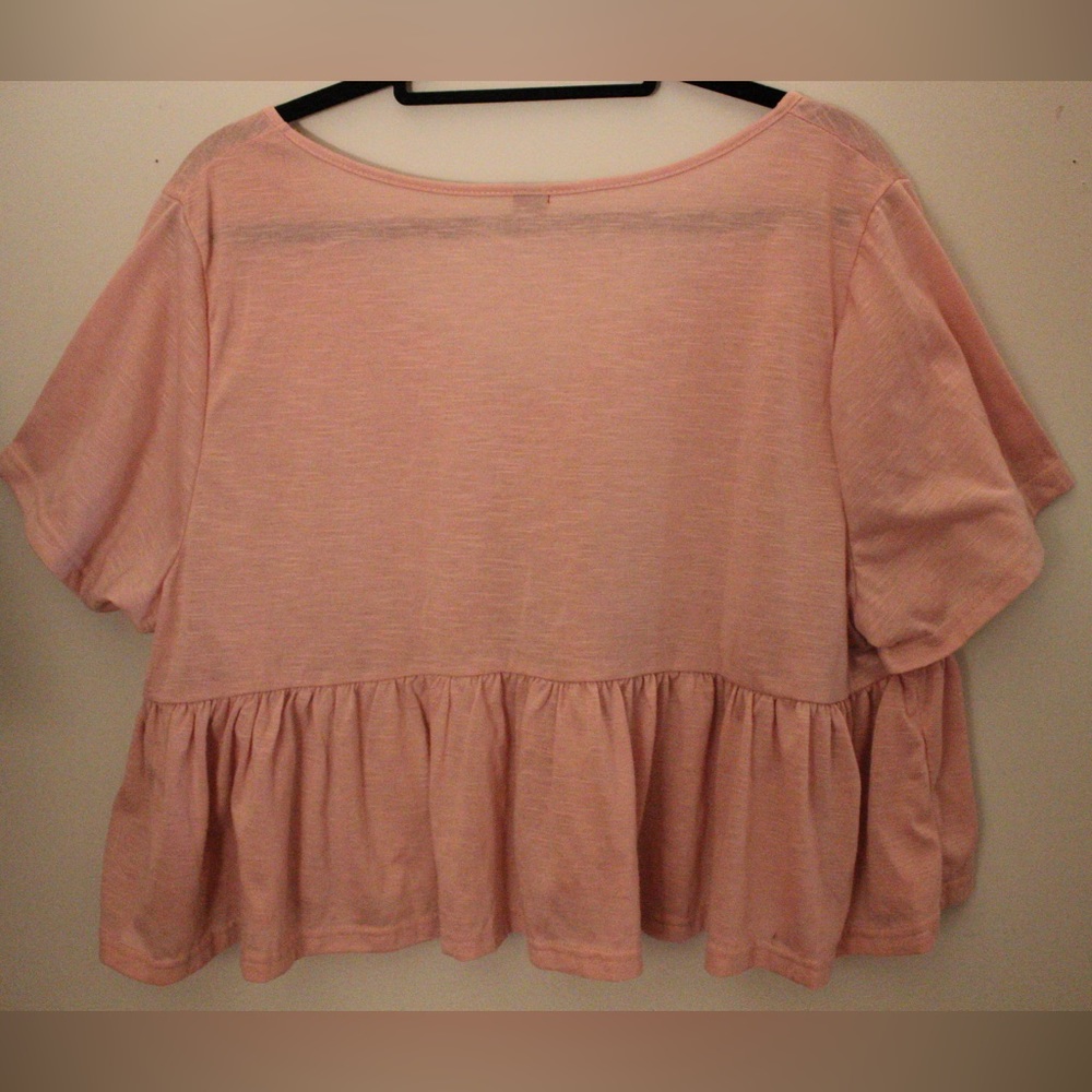 SHEIN Qutie Plus Peplum V Neck Tee - Picture 4 of 6